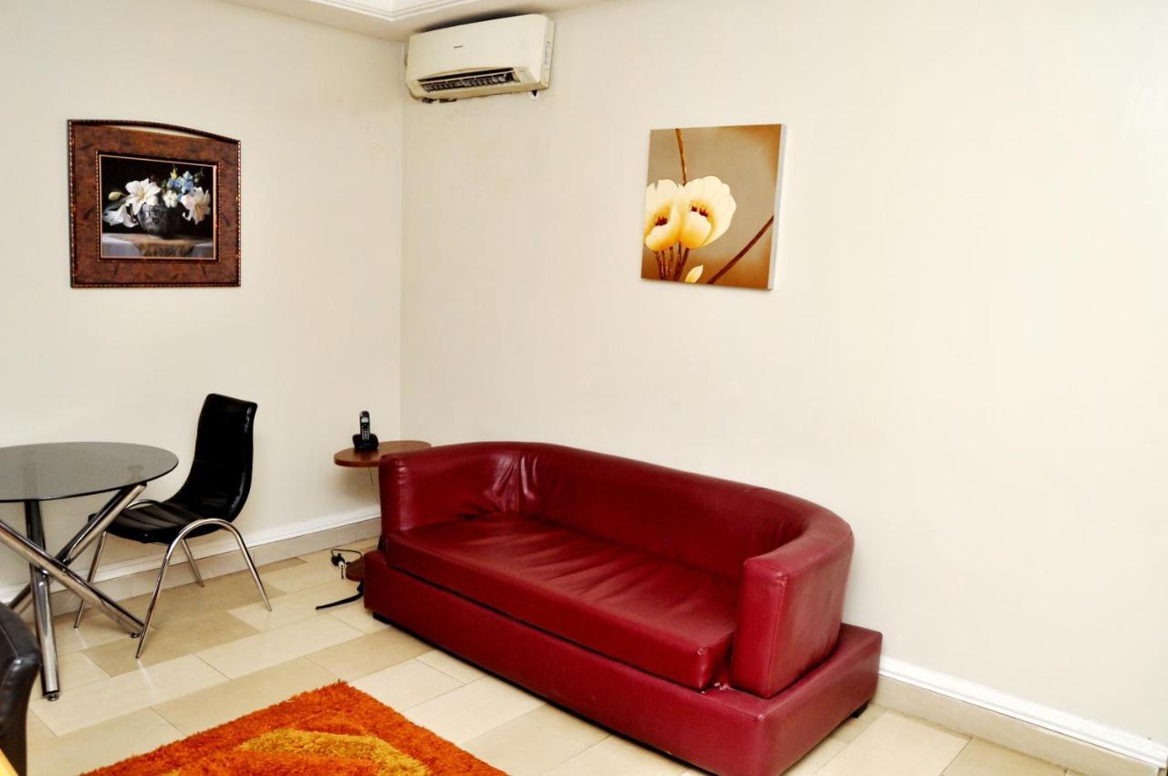 Primal Hotel Isaac John Gra Ikeja Exterior photo